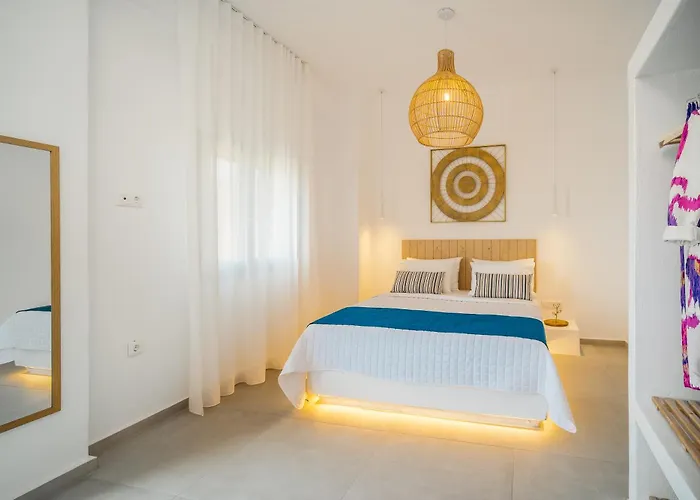 Selana Chora Serifos Town